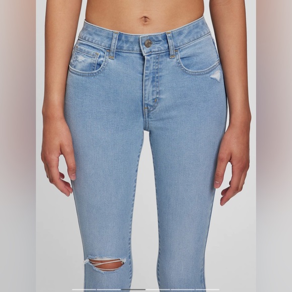 Mid Rise Universal Jegging with Washwell 27 Short - Picture 3 of 4